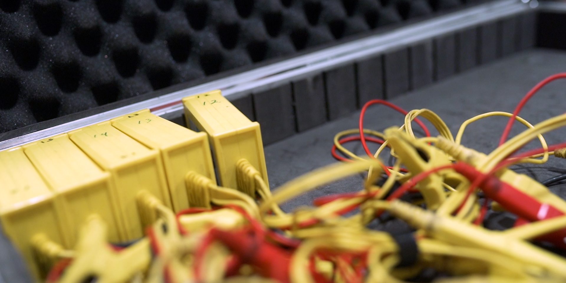 battery electric batteries with cables